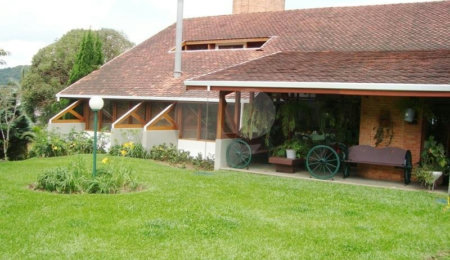 Sobrado à venda com 4 quartos, sendo 2 suítes,  em Tremembé, São Paulo, SP