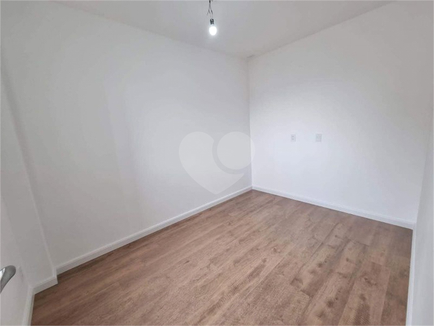 Apartamento à venda com 2 quartos, sendo 1 suíte, em Parque São Jorge, São Paulo, SP