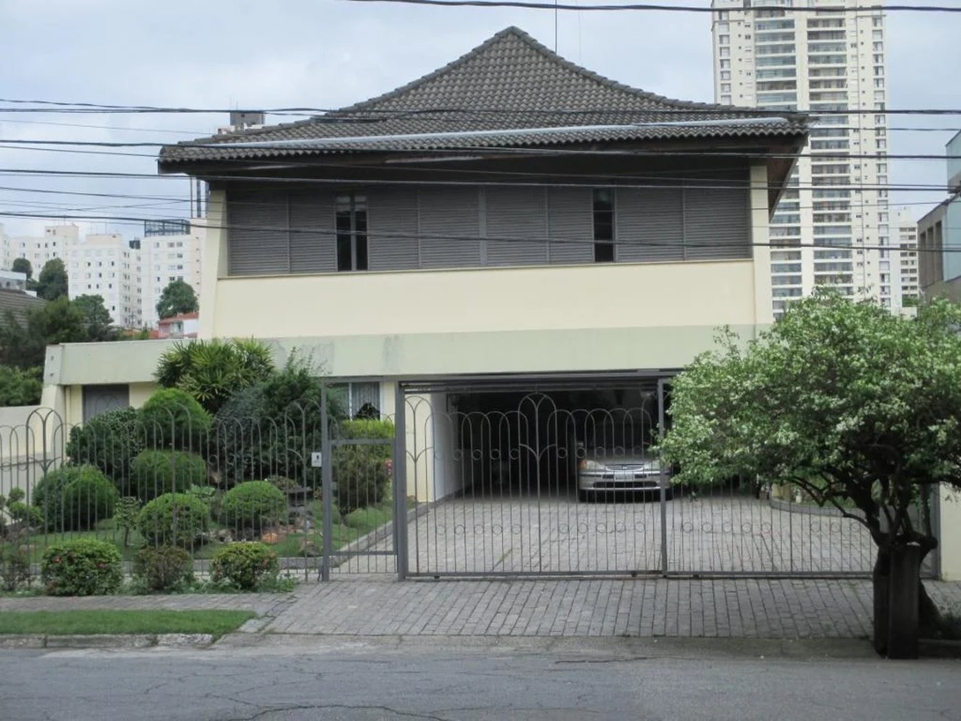 Sobrado à venda com 4 suítes em Jardim Guedala, São Paulo, SP