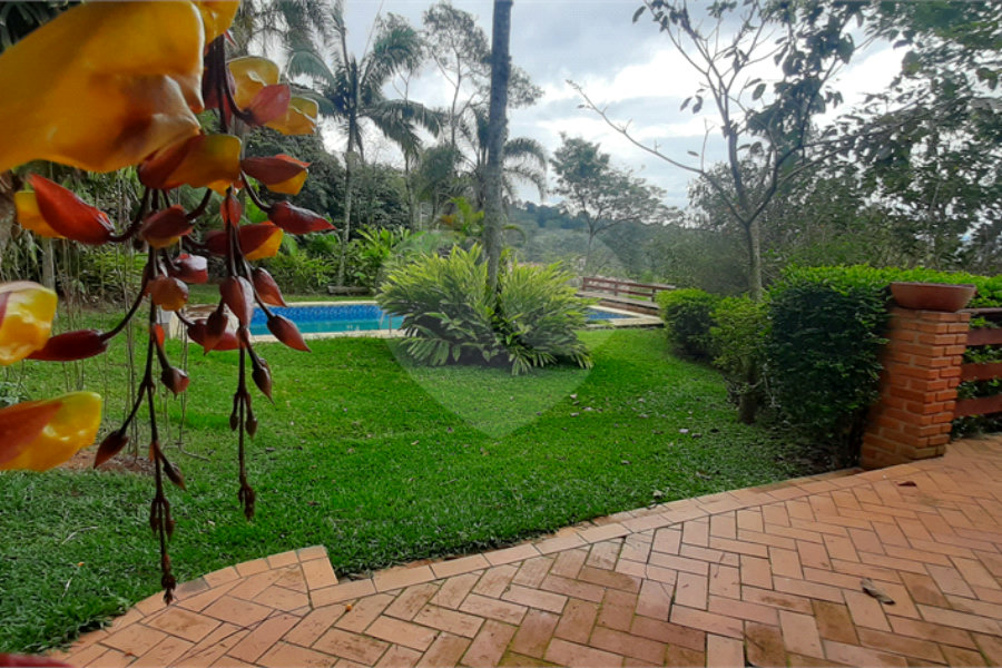 Casa Térrea à venda com 4 quartos, sendo 2 suítes, em Serra da Cantareira, Mairiporã, SP