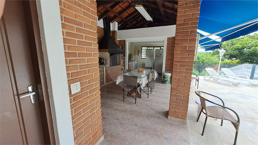 Casa à venda com 3 quartos, sendo 1 suíte, no condomínio Residencial Vale das Laranjeiras, Indaiatuba - SP