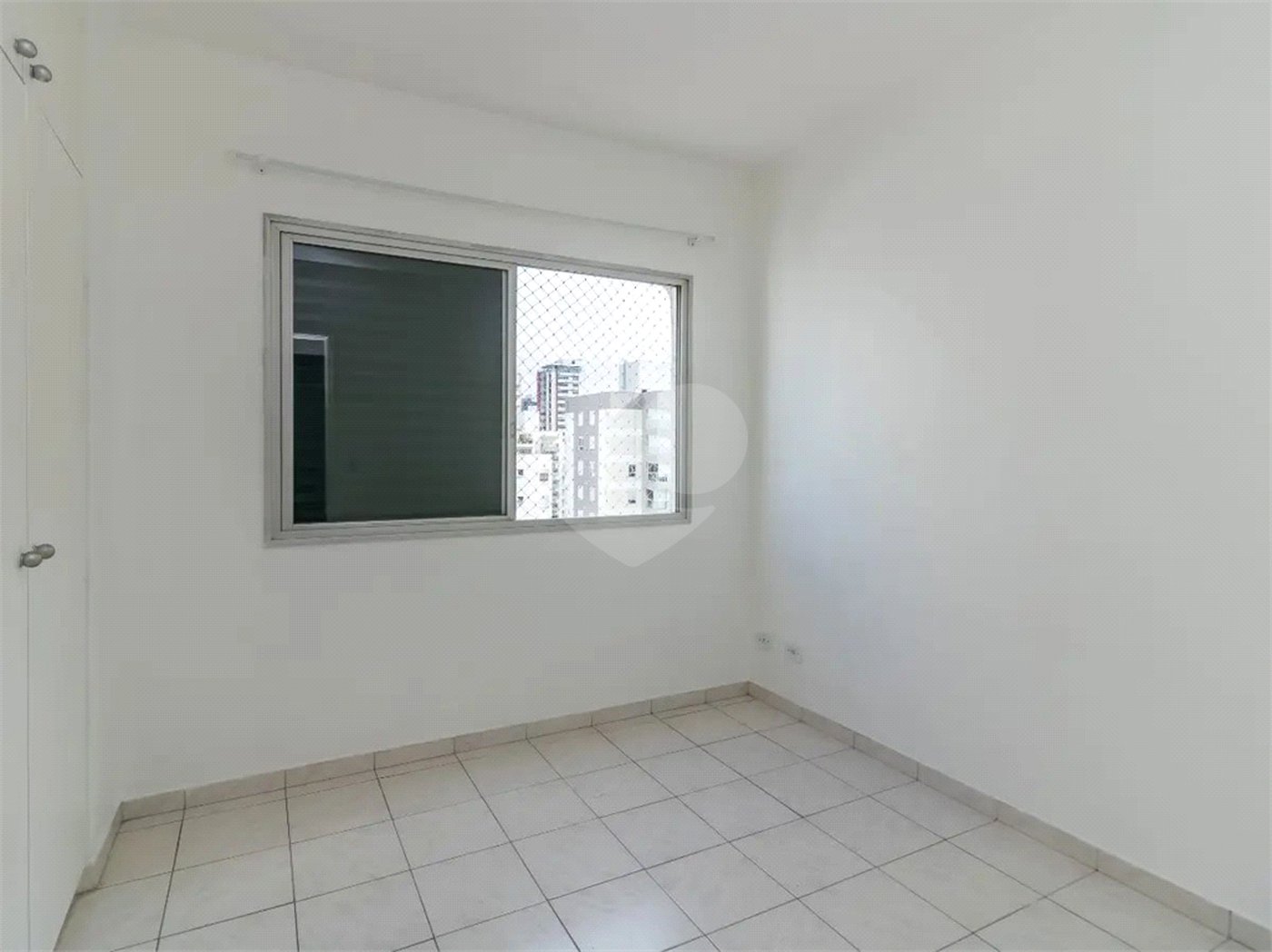 Apartamento à venda com 3 quartos em Moema, São Paulo, SP