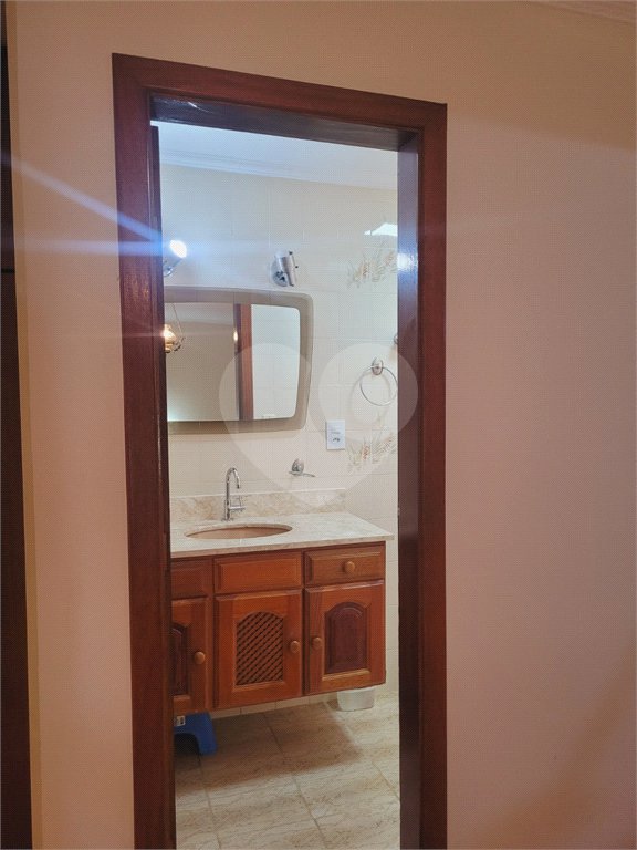Sobrado à venda ou para alugar com 4 quartos, sendo 1 suíte, em Vila Gustavo, São Paulo, SP