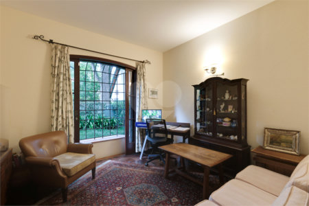 Casa à venda com 4 quartos, sendo 1 suíte, em Alto da Boa Vista, São Paulo, SP