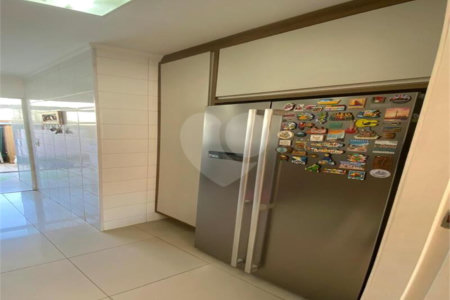 Casa à venda com 3 quartos, sendo 1 suíte, no condomínio Residencial Green Village, Indaiatuba - SP