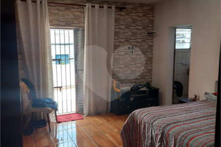 Casa à venda com 4 quartos, sendo 1 suíte, em Vila Pirajussara, São Paulo, SP