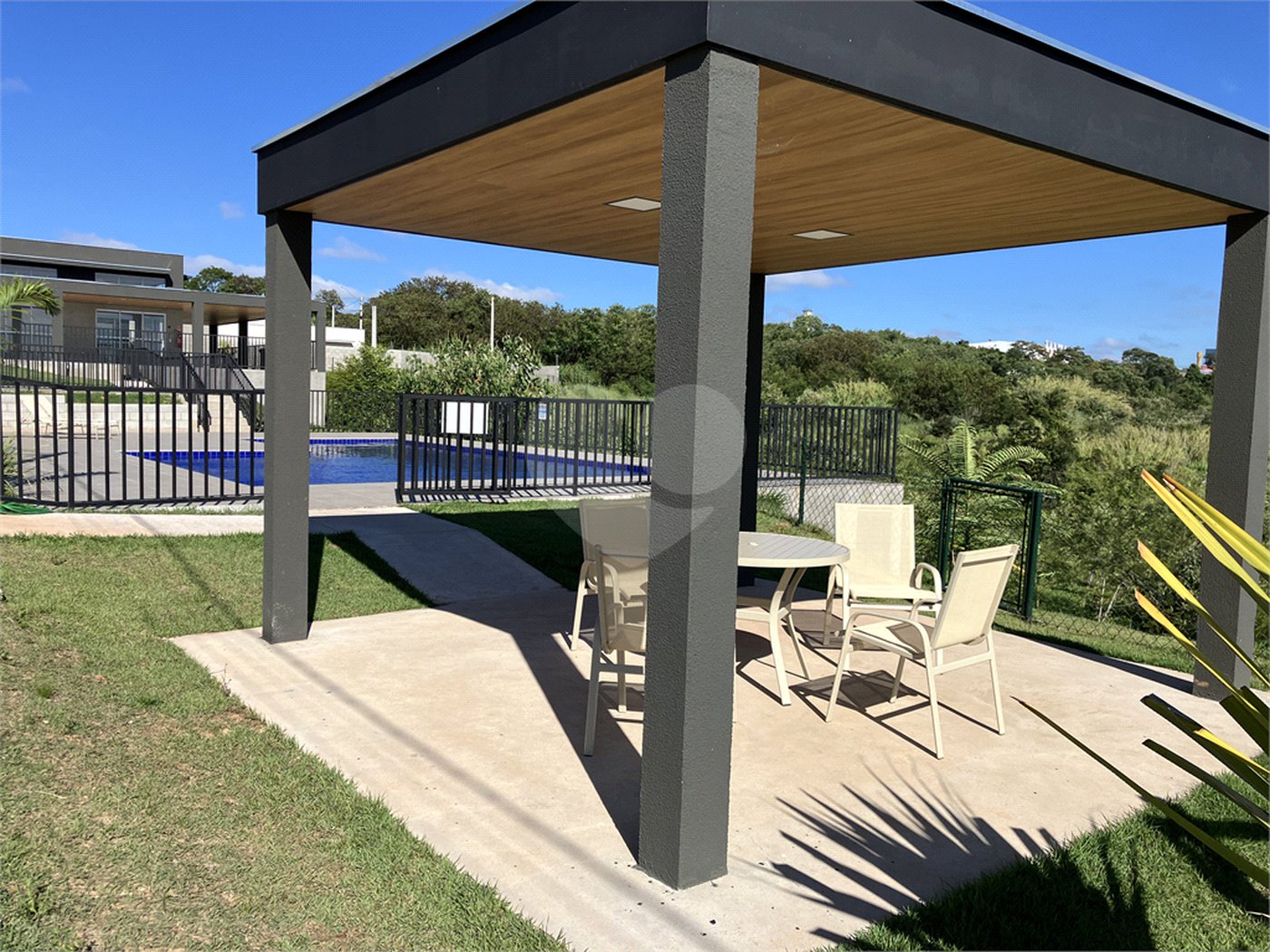 Casa à venda com 3 quartos, sendo 1 suíte,  no condomínio Residencial Vila Amarone, Sorocaba - SP