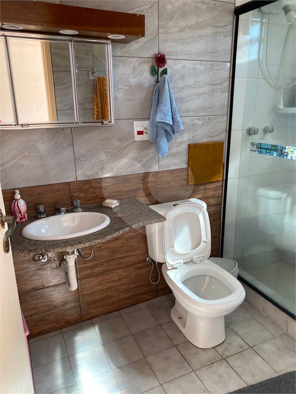 Sobrado à venda com 4 quartos, sendo 2 suítes, em Paraisópolis, São Paulo, SP