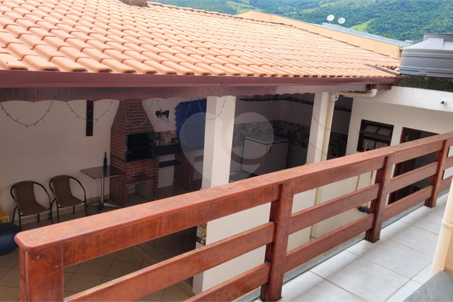 Casa à venda com 6 quartos, sendo 2 suítes, em Laranjeiras, Caieiras, SP
