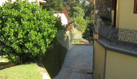 Casa à venda com 4 quartos, sendo 2 suítes,  no condomínio Estância Marambaia, Vinhedo - SP
