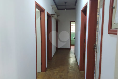 Chácara à venda com 5 quartos, sendo 1 suíte, no Centro (mailasqui), São Roque, SP