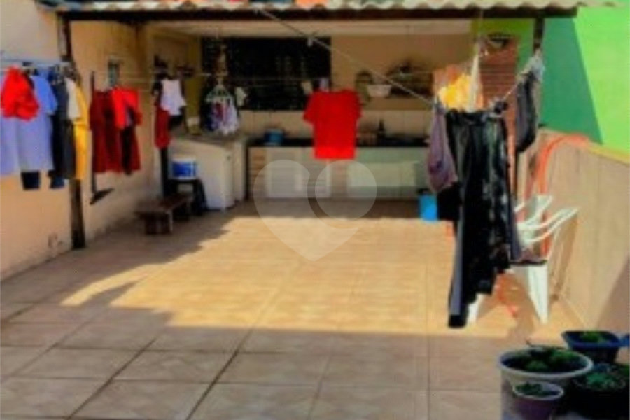 Sobrado à venda com 4 quartos, sendo 1 suíte, em Jaraguá, São Paulo, SP