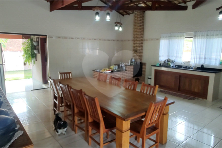 Casa à venda com 4 suítes no Centro, Extrema, MG