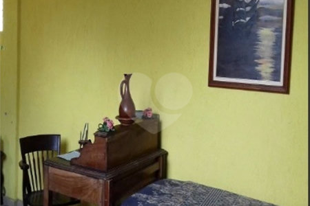Sobrado à venda com 8 quartos, sendo 3 suítes, em Liberdade, São Paulo, SP