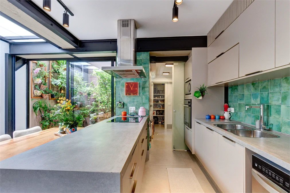 Sobrado a venda com 2 quartos no Alto Boa Vista, São Paulo - SP
