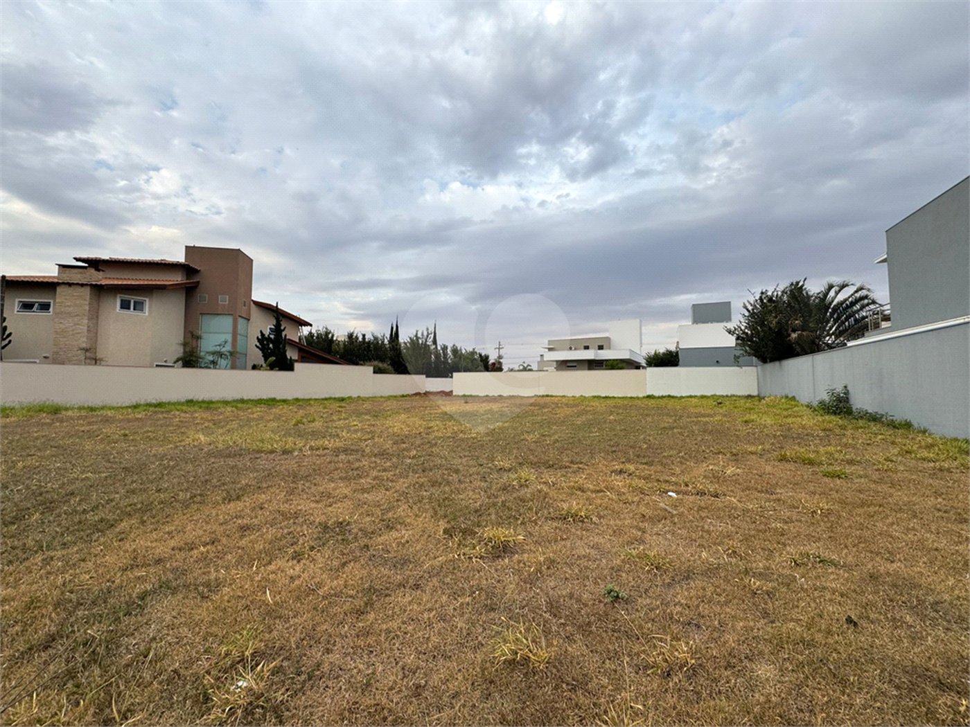Terreno á venda, no Residencial Damha I, em São Carlos.