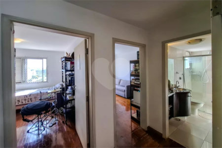 Apartamento de 117m2 com 3 dormitórios e 1 vaga na Vila Mariana