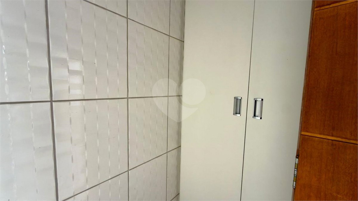 Casa à venda com 3 quartos, sendo 1 suíte, no condomínio Residencial Village Salermo, Sorocaba - SP