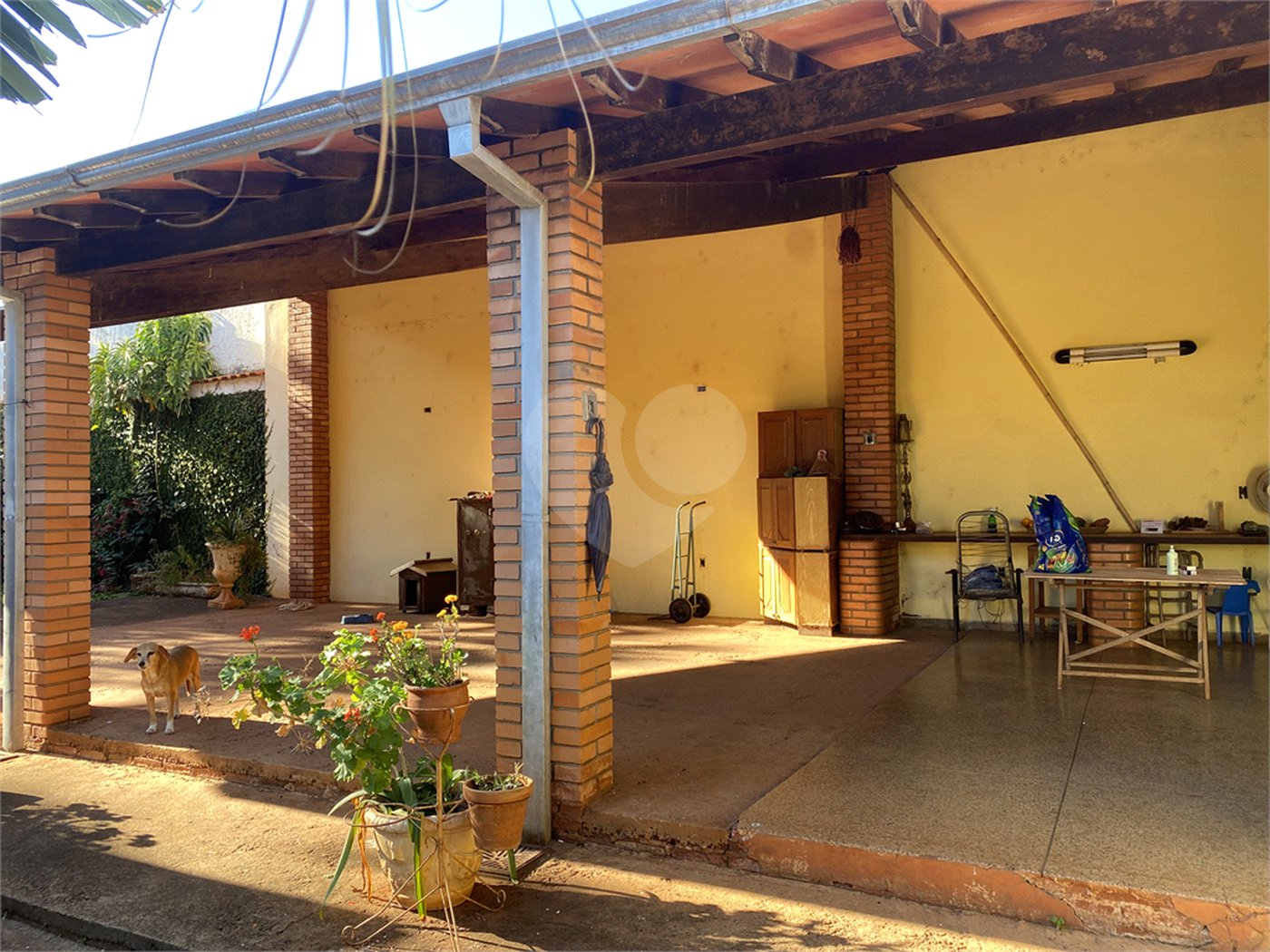Casa à venda com 3 quartos, sendo 1 suíte, em Parque Residencial Monte Carlo, Ponta Porã, MS