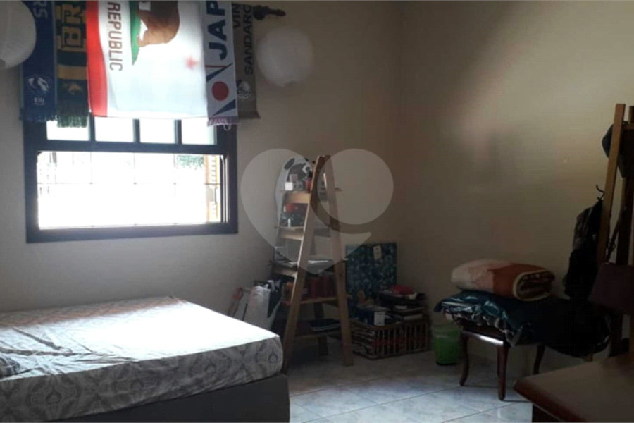 Casa à venda com 4 quartos, sendo 2 suítes, no condomínio Gleba II, Mairiporã - SP