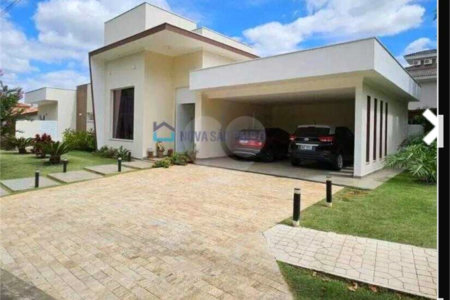 Casa à venda com 3 quartos, sendo 1 suíte, no condomínio Vale do Lago, Sorocaba - SP