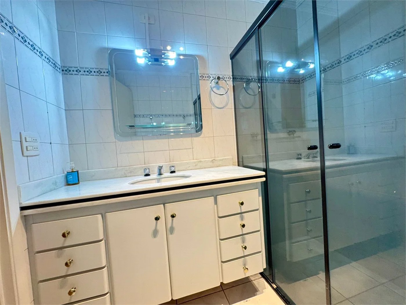 Apartamento à venda com 4 quartos, sendo 2 suítes, em Pinheiros, São Paulo, SP