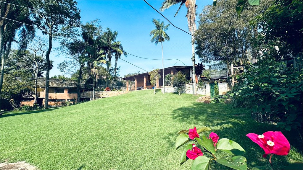 Casa à venda com 8 quartos, sendo 4 suítes, em Eldorado, Diadema, SP