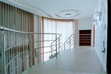 Casa à venda com 3 suítes no condomínio Vila do Sol, Valinhos - SP