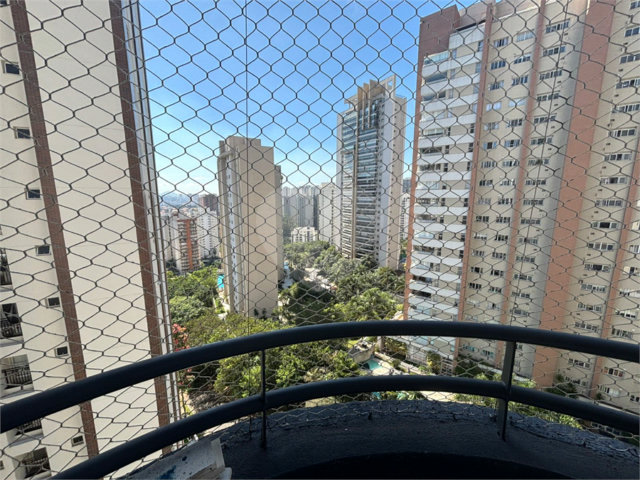 Apartamento à venda ou para alugar com 1 suíte em Morumbi, São Paulo, SP