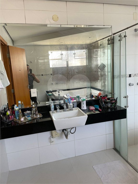 Casa à venda com 4 suítes no condomínio Aruã Lagos, Mogi das Cruzes - SP