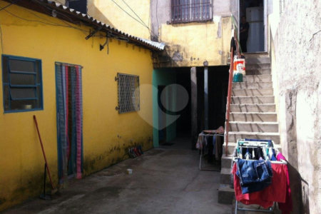 Casa Térrea à venda com 7 quartos em Vila Maria Alta, São Paulo, SP