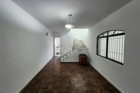Casa à venda com 3 quartos, sendo 1 suíte,  em Jardim Celeste, São Paulo, SP