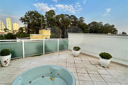 Casa à venda com 3 suítes no condomínio Itapuã XI, São Paulo - SP