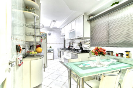 Apartamento à venda com 4 quartos, sendo 3 suítes, em Alto da Boa Vista, São Paulo, SP