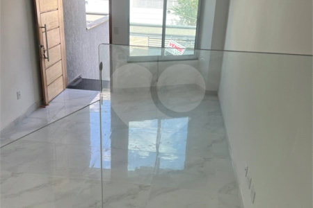 Sobrado à venda com 2 suítes em Vila Carolina, São Paulo, SP