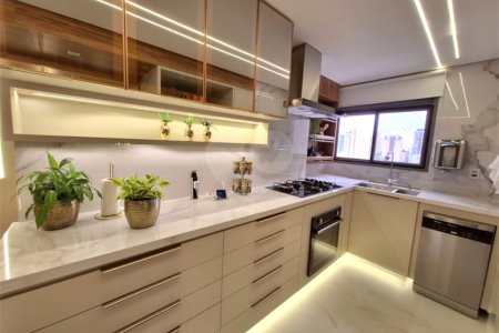 Apartamento à venda com 4 quartos, sendo 2 suítes,  em Chácara Flora, São Paulo, SP
