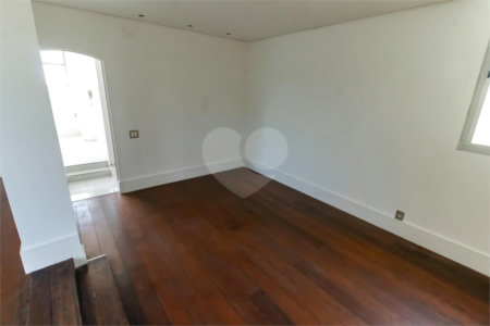 Apartamento à venda com 3 quartos, sendo 2 suítes, em Vila Andrade, São Paulo, SP