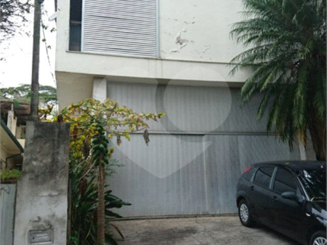 Sobrado à venda com 5 quartos, sendo 2 suítes,  em Tremembé, São Paulo, SP