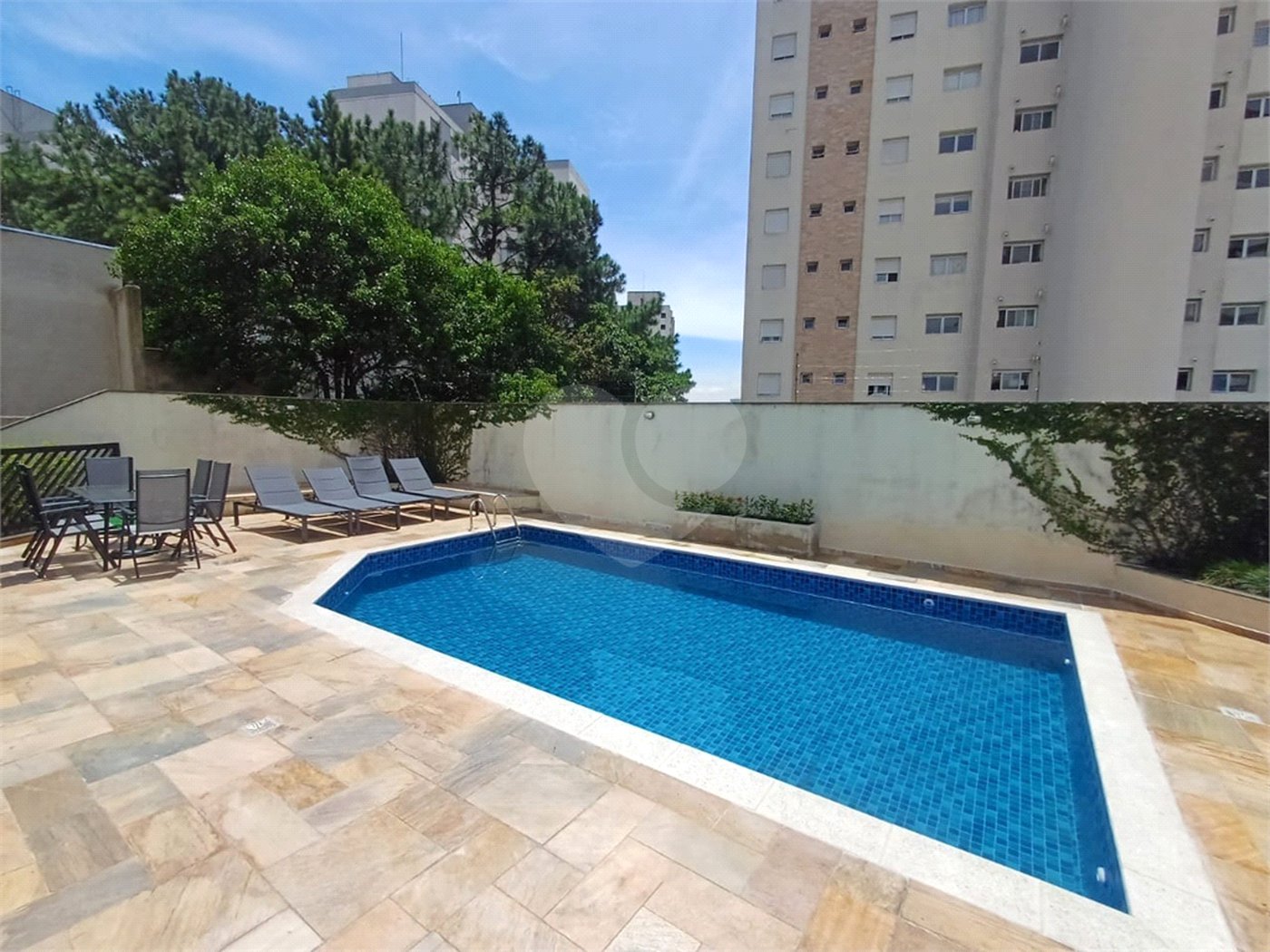 Apartamento à venda com 3 quartos, sendo 1 suíte, em Vila Monumento, São Paulo, SP