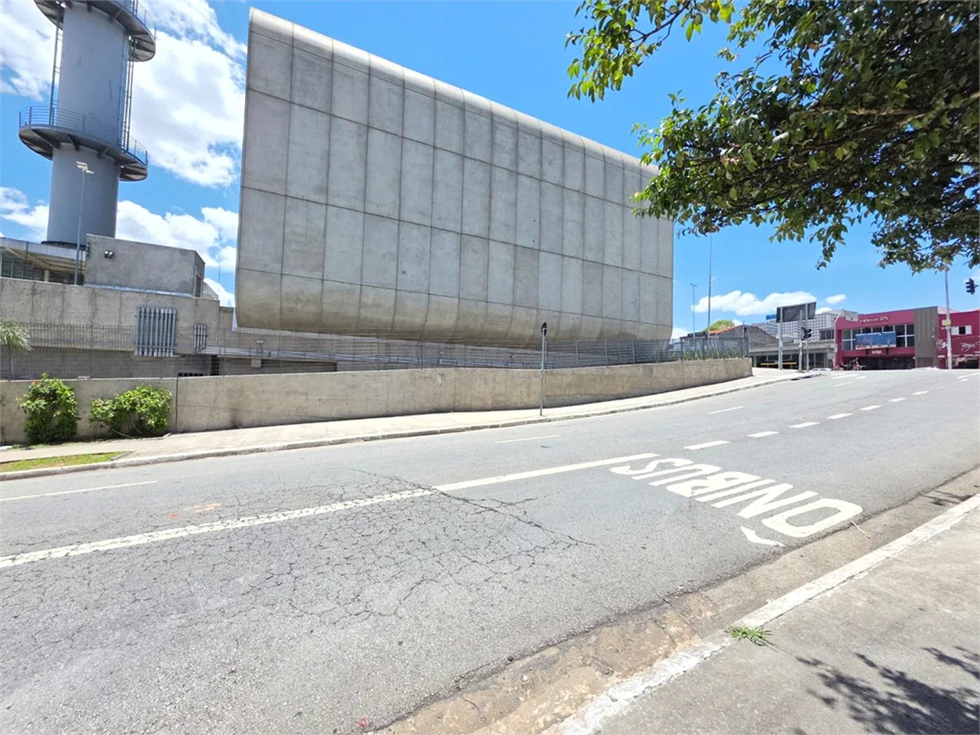 Casa à venda com 3 quartos, sendo 1 suíte, em Ferreira, São Paulo, SP