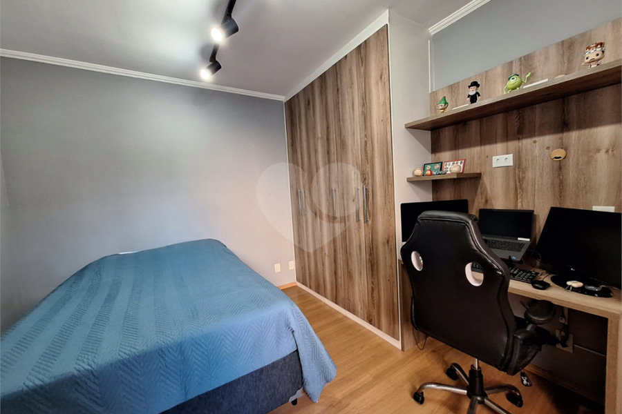 Casa à venda com 3 quartos, sendo 1 suíte, no condomínio Villaggio Tronchim, São Paulo - SP