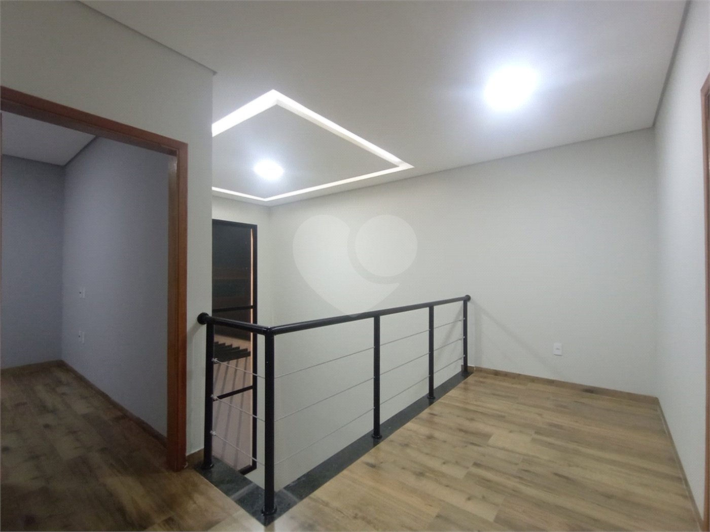 Casa à venda com 3 quartos, sendo 2 suítes, no condomínio Vila Rica, Indaiatuba - SP