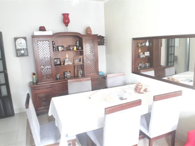 Casa Térrea à venda com 4 quartos, sendo 1 suíte,  em Vila Romero, São Paulo, SP