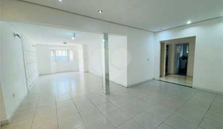 Casa à venda com 3 quartos, sendo 1 suíte,  em Vila Galvão, Guarulhos, SP