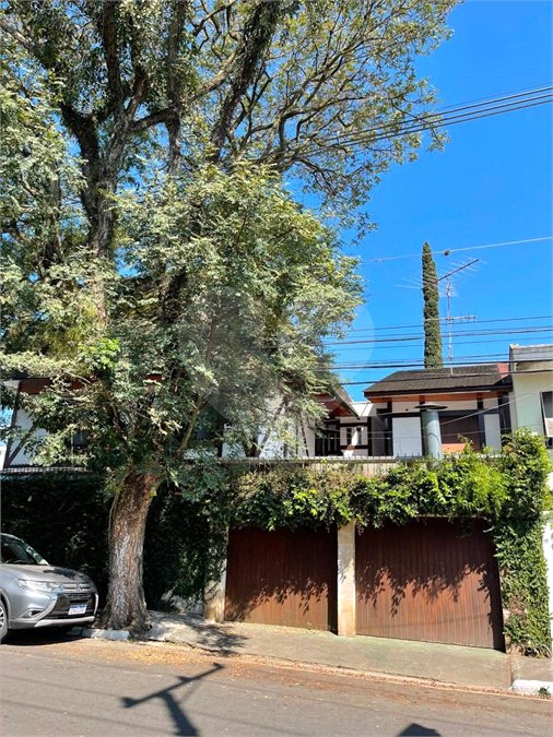 Sobrado à venda com 5 quartos, sendo 3 suítes, em Cidade Monções, São Paulo, SP