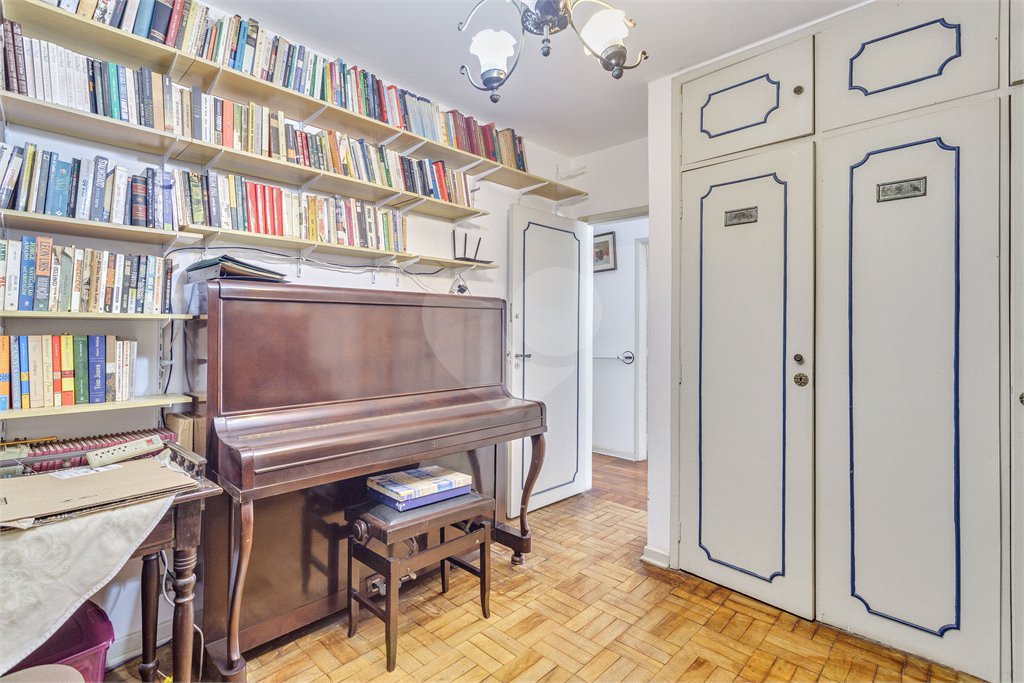 Sobrado à venda com 3 quartos, sendo 1 suíte, em Chácara Flora, São Paulo, SP