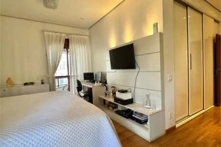 Apartamento à venda com 4 suítes em Vila Suzana, São Paulo, SP