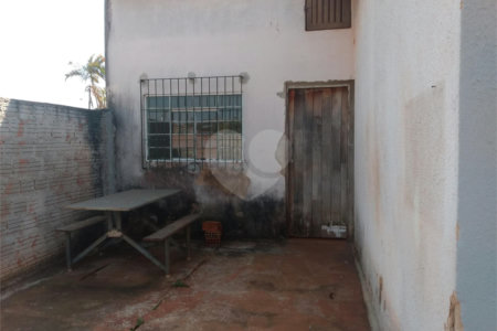 Casa à venda com 3 quartos em Vila Apolo, Itapetininga, SP