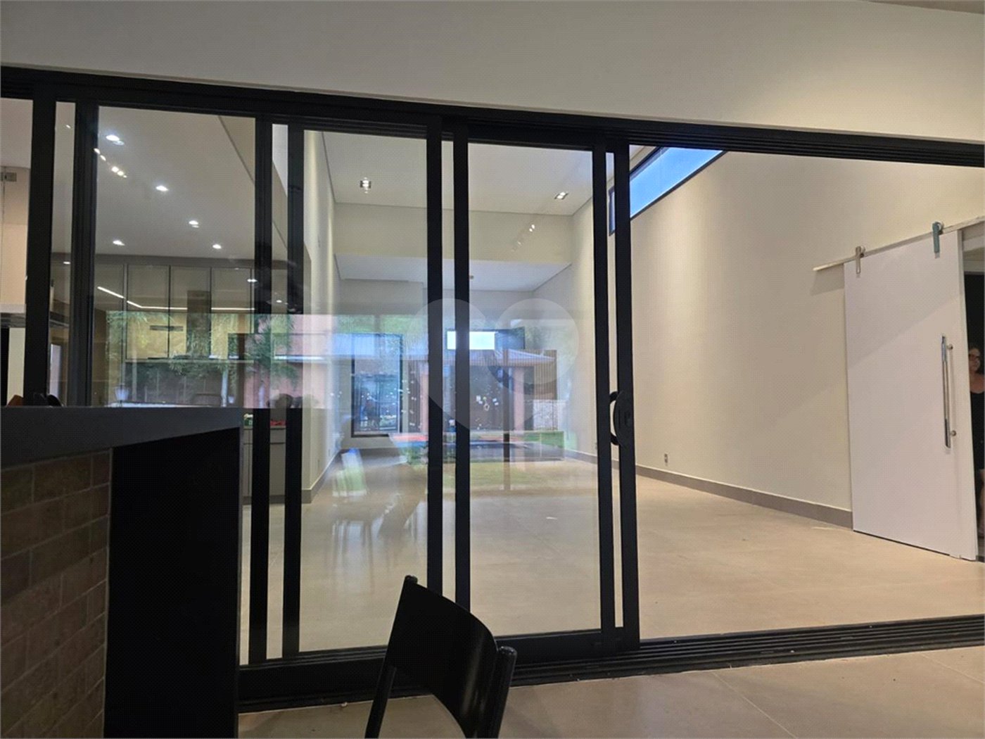 Casa à venda com 4 suítes no condomínio Terras de Santa Teresa II, Itupeva - SP
