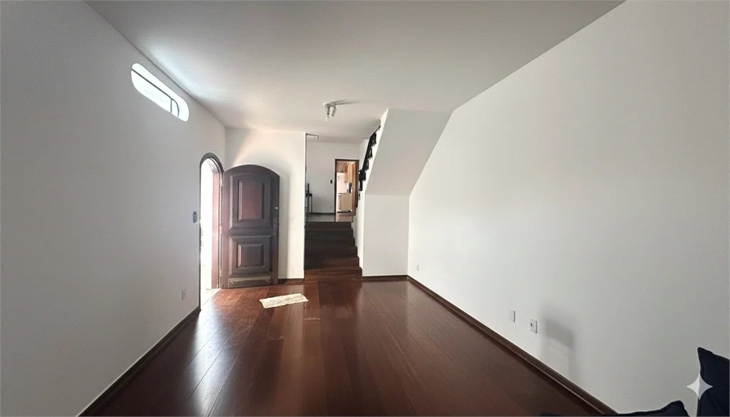 Sobrado à venda com 3 quartos, sendo 1 suíte, em Vila São Francisco, São Paulo, SP